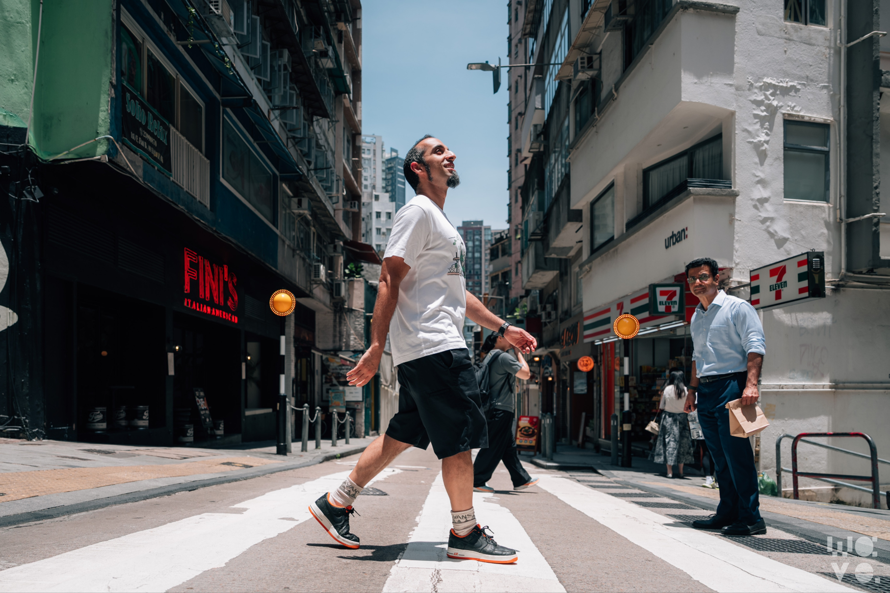 說笑有時 3｜阿 V 的香港棟篤笑：幽默是麻醉藥，笑完要繼續思考