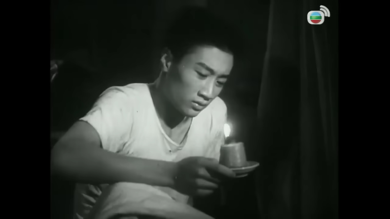 樓下閂水喉 · 鐵牛